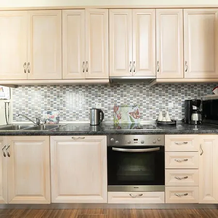 Azure Semesterbostad